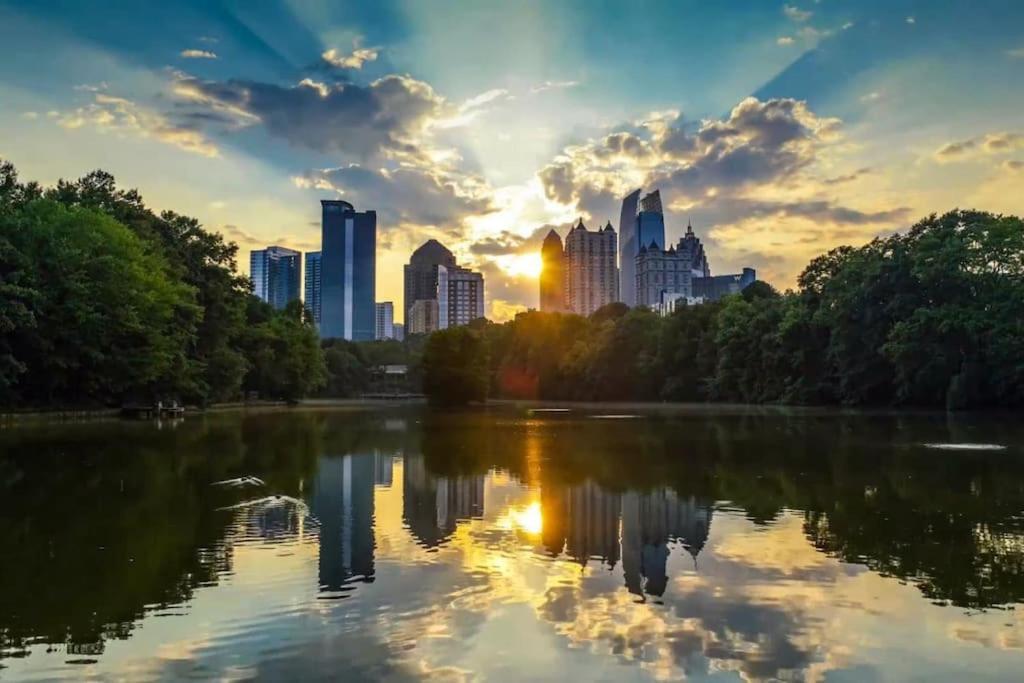 Mbz Stadium*Modern House*King Bed*Wi-Fi*Smart Tv Atlanta Exterior photo